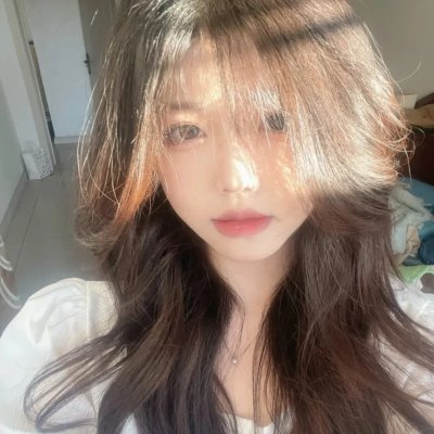穿着旗袍的女孩